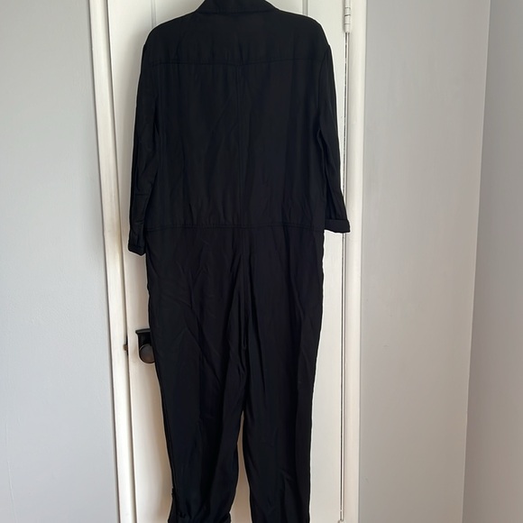 Tags still on! Black jumpsuit in size 10 - Picture 3 of 5